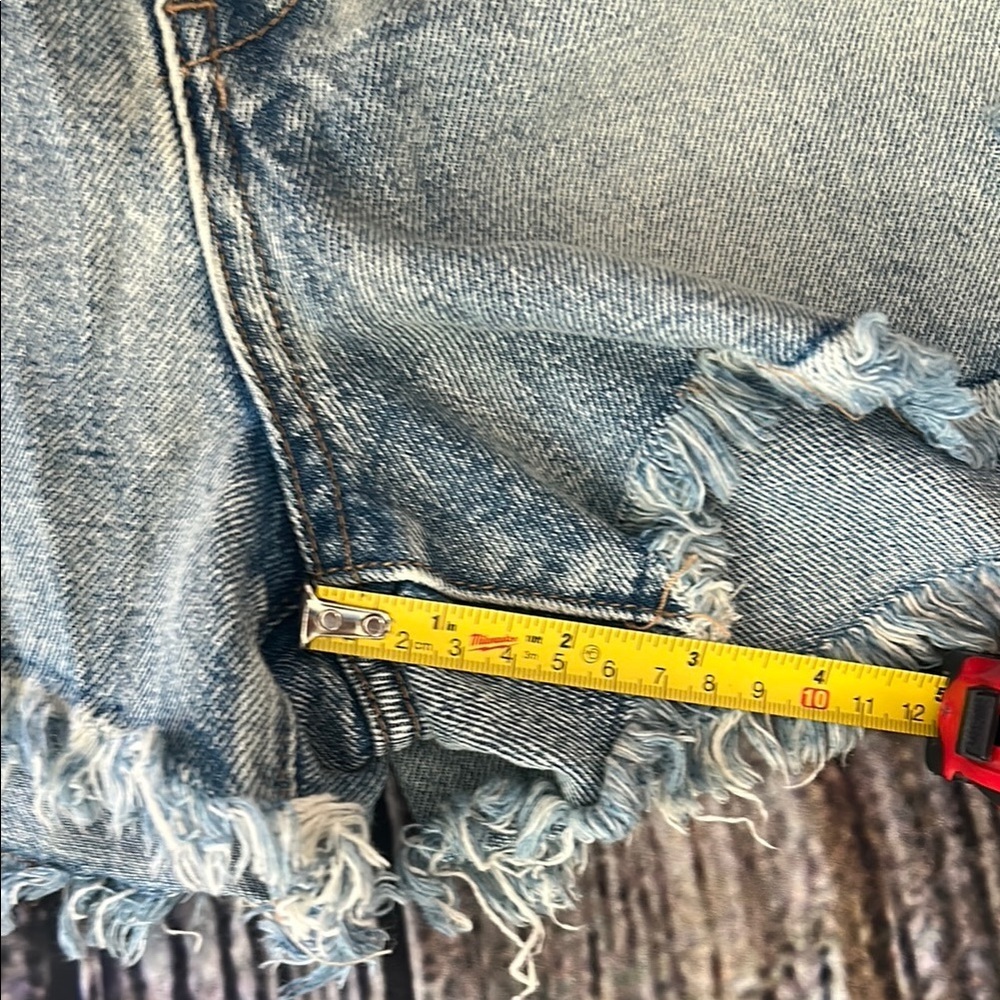 BlankNYC Distressed Denim Jean Shorts - Picture 7 of 7